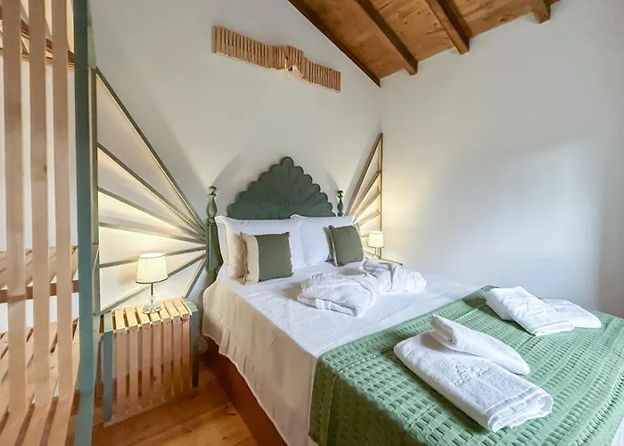 Villae Ceira & Serra Refugio Com Piscina Junto A Serra Da 度假居 洛萨