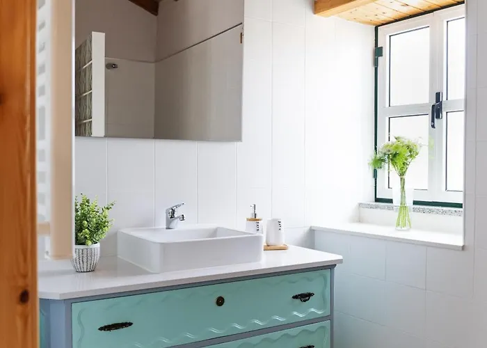 Casa de Férias Villae Ceira&serra Refúgio Com Piscina Junto à Serra Da