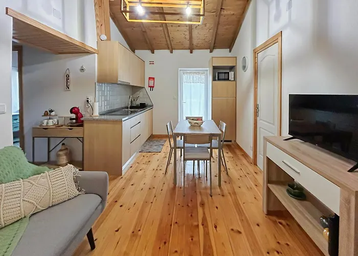 度假居 Villae Ceira & Serra Refugio Com Piscina Junto A Serra Da